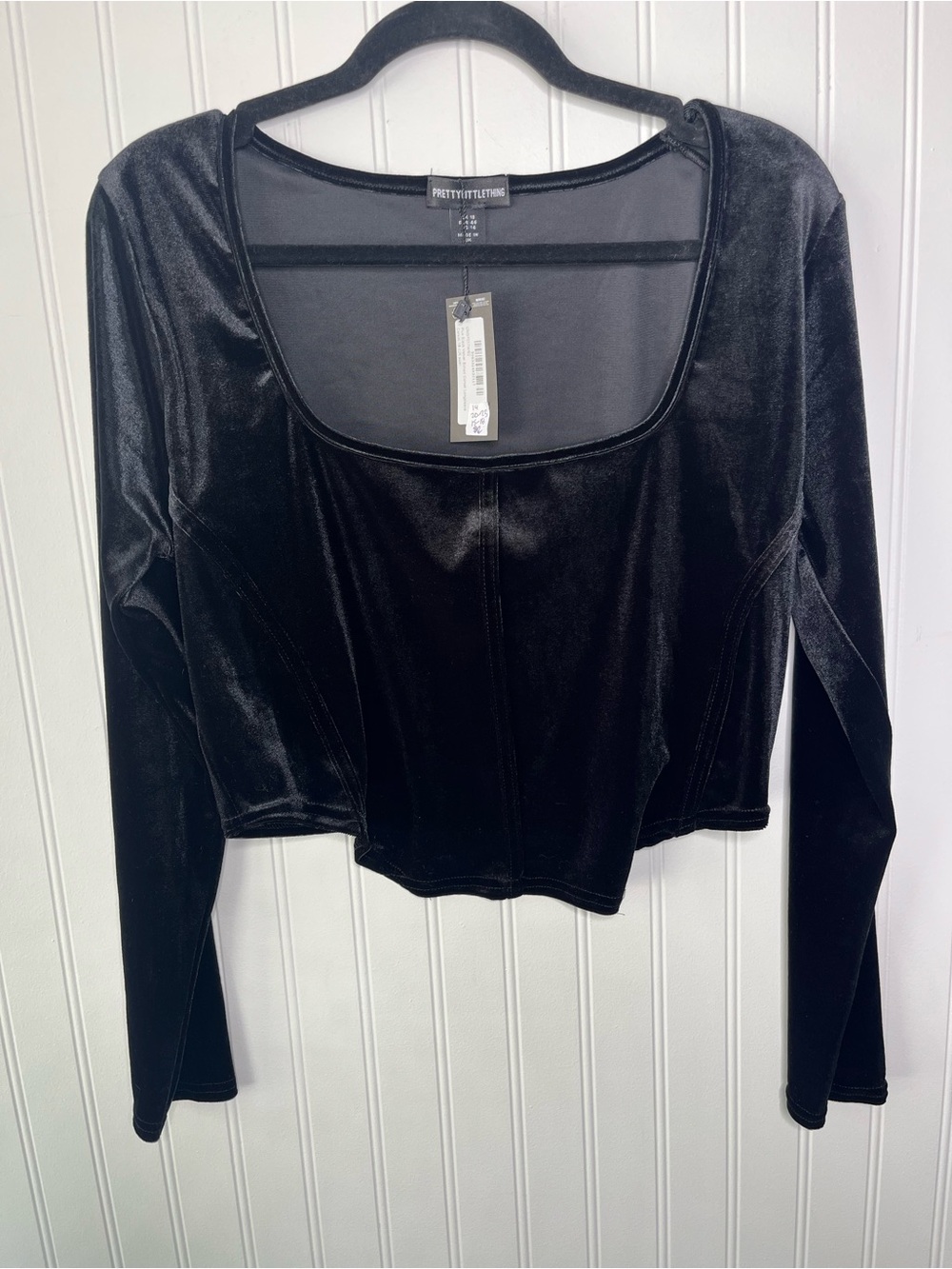 PrettyLittleThing NWT Black Velvet Long Sleeve Scoop Neck Corset Style Crop Top